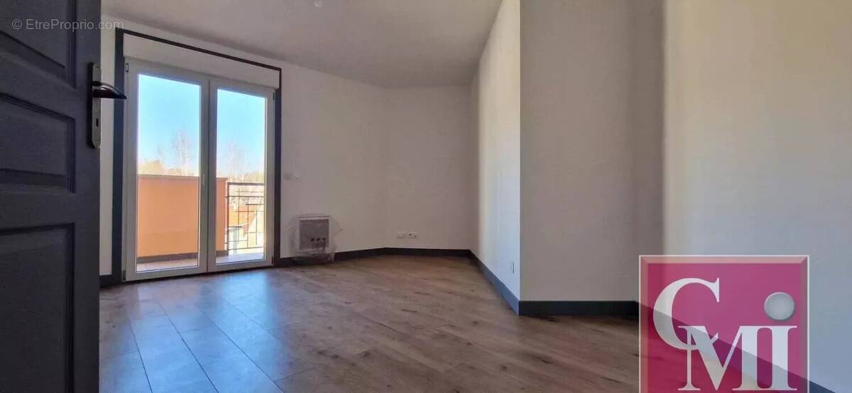 Appartement à BREUILLET
