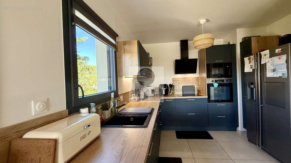 Appartement à GUILHERAND-GRANGES