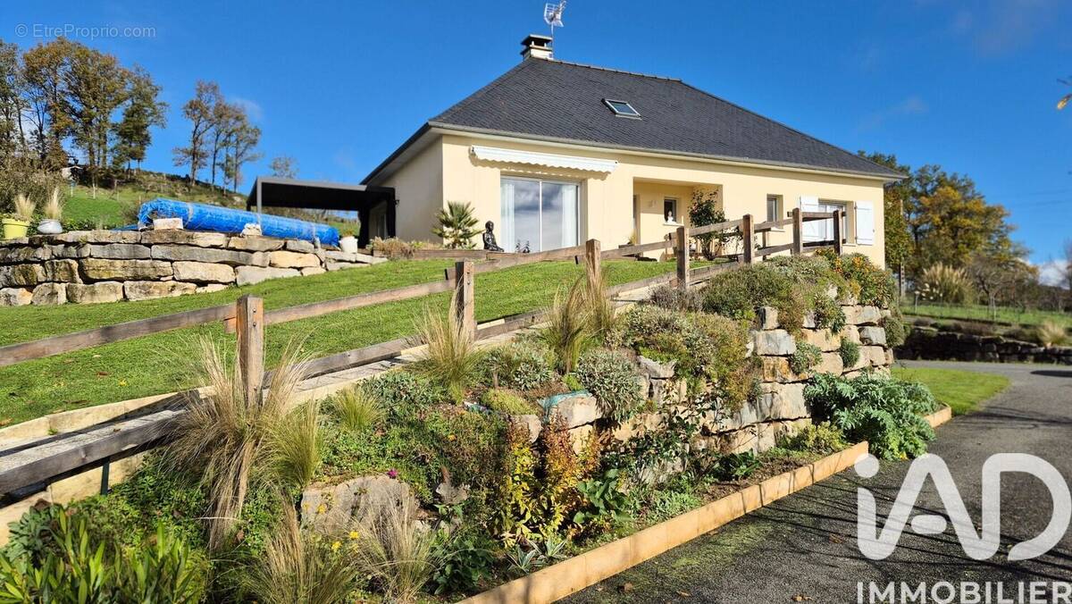 Photo 1 - Maison à CAMPUAC