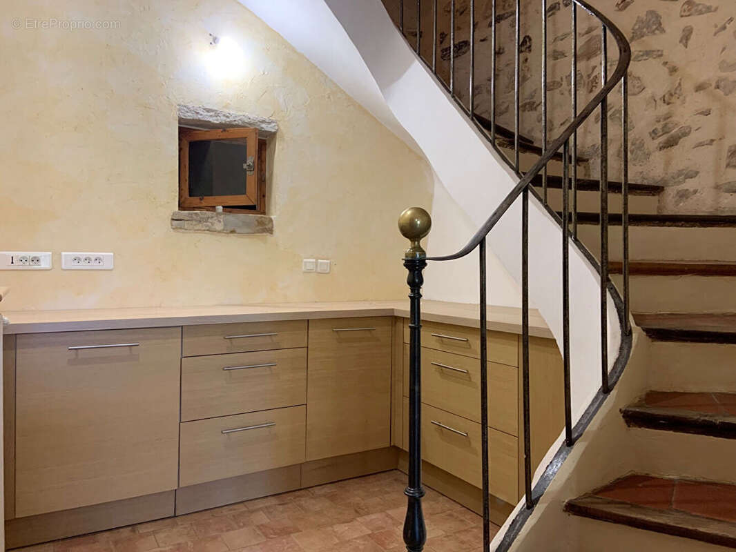 Maison à POURRIERES