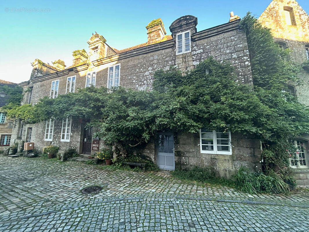 Maison à LOCRONAN