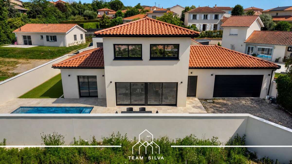 Maison à SIMANDRES