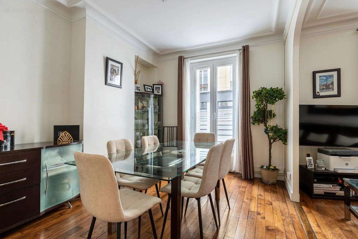 Appartement à PARIS-12E