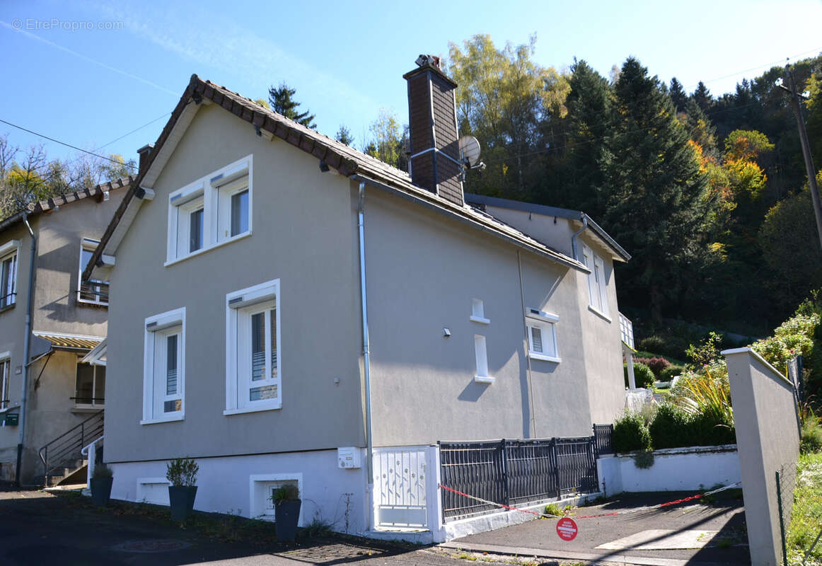 Belle maison rénovée de 136 m2 au calme et divisée en 3 appartements - photo 15