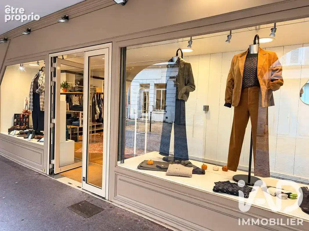 Photo 1 - Commerce à RUEIL-MALMAISON