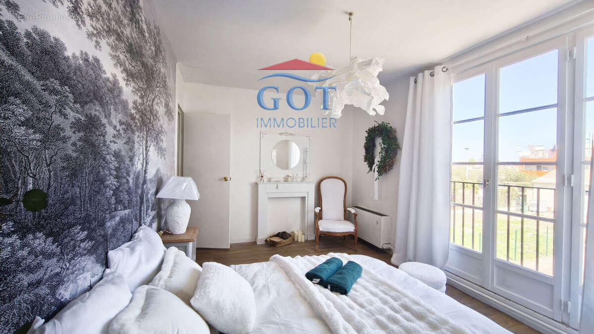 Maison à SAINT-LAURENT-DE-LA-SALANQUE