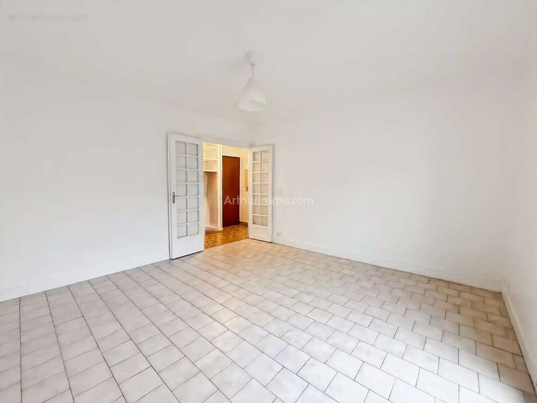 Appartement à THORIGNY-SUR-MARNE