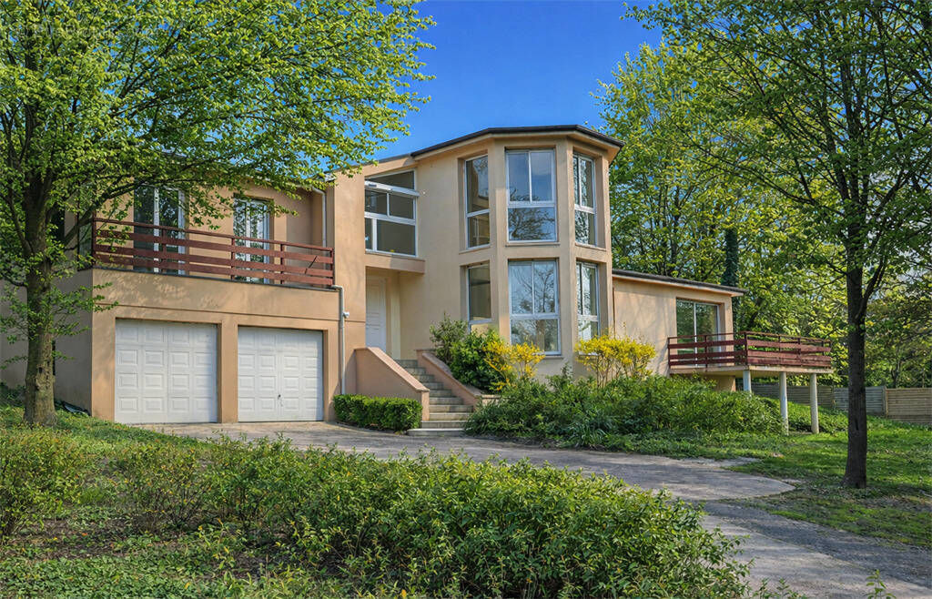Maison à LOUVECIENNES