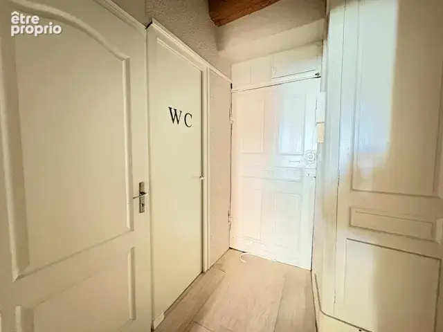 Local commercial, 42 m², Mâcon - photo 8