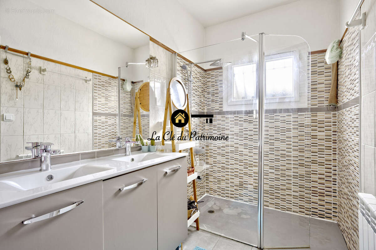 Maison à BLANQUEFORT