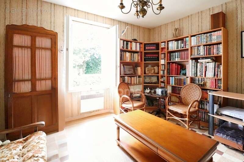 Maison à SAINT-GEORGES-LES-LANDES