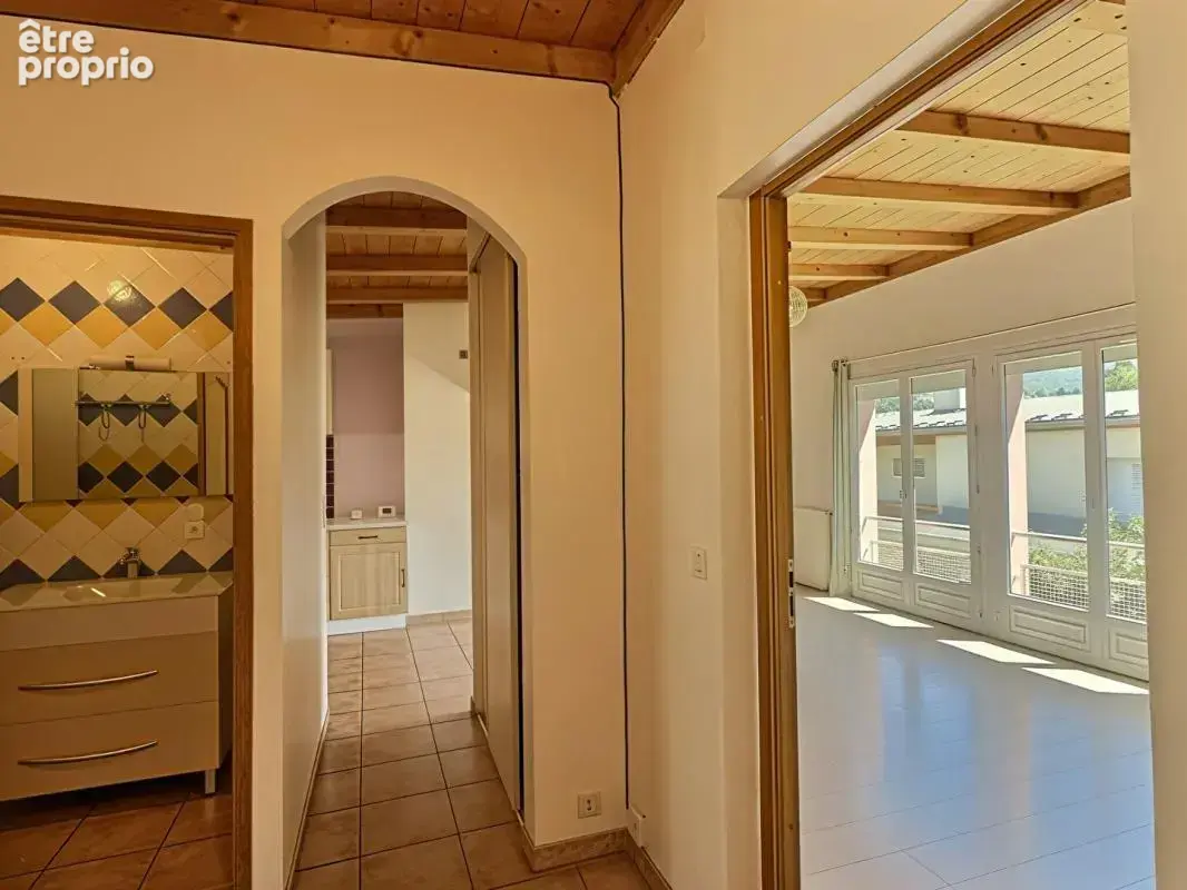 Maison Chambéry quartier Montjay,  développe près de 150 m2 sur 719m2 de terrain - photo 10
