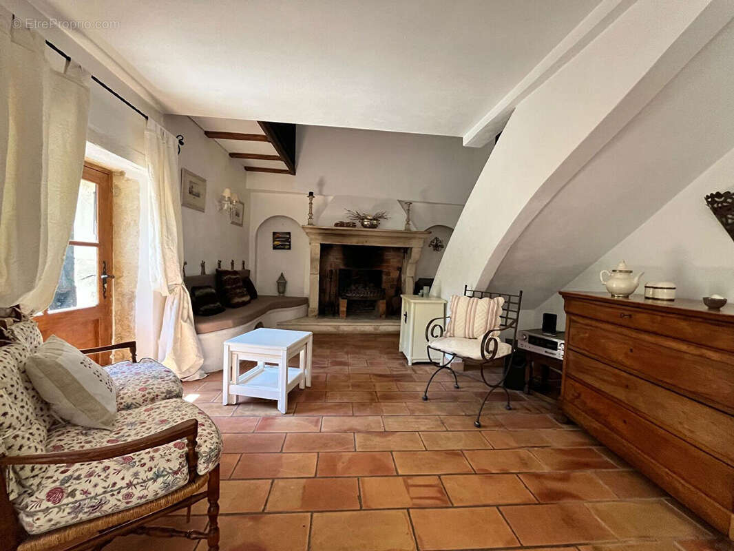 Maison à GRIGNAN