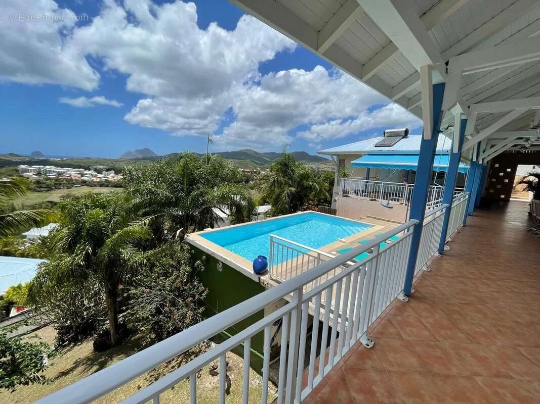 Maison à RIVIERE-SALEE