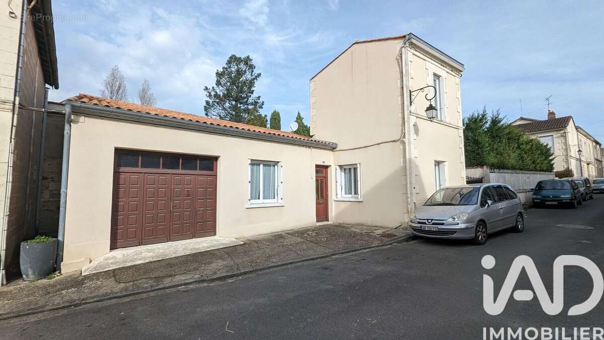 Photo 2 - Maison à MONTENDRE