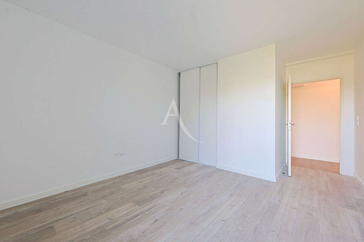 Appartement à SAINT-JEAN-DE-BRAYE