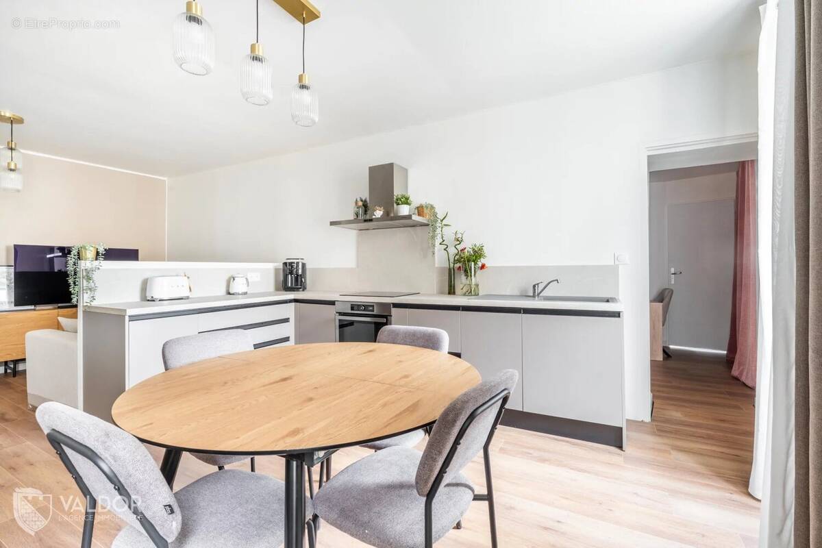 Appartement à LUCENAY