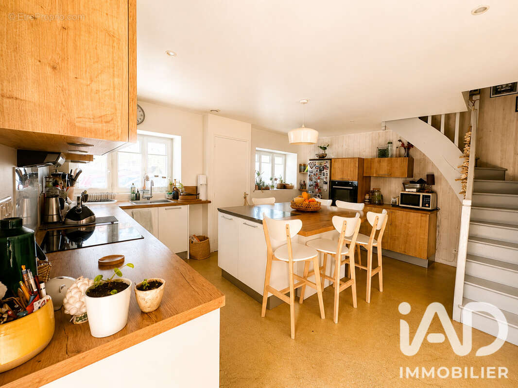 Maison 109 m² à Talmont-Saint-Hilaire  - photo 4