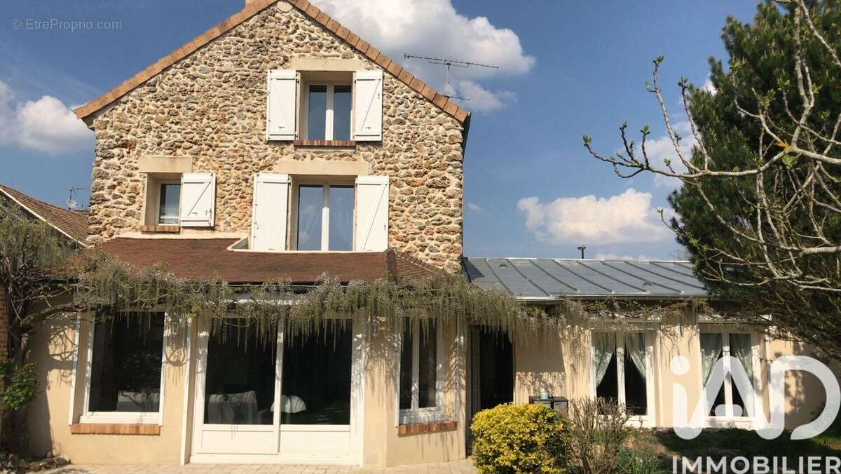 Photo 2 - Maison à LES ALLUETS-LE-ROI