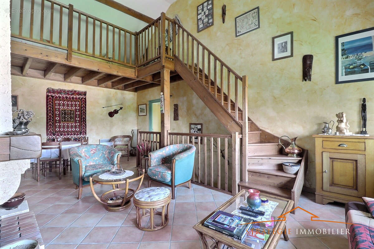 Maison à JULLY-LES-BUXY