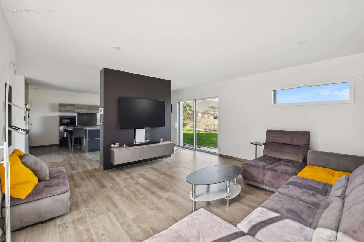 Maison à POLLIONNAY