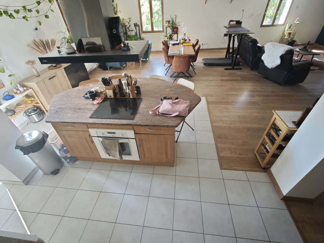 Appartement DUPLEX de 4 pièces, stationnement privée et cave - photo 6