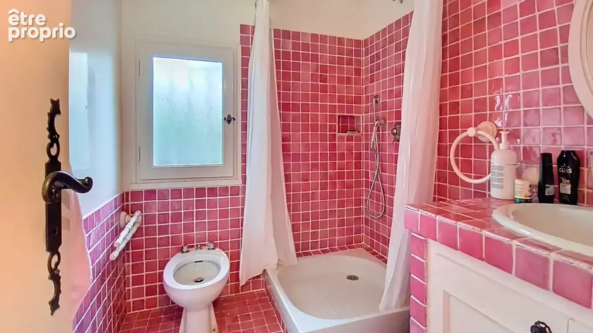 Villa Villeneuve Les Avignon - SECTEUR BELLEVUE - photo 17