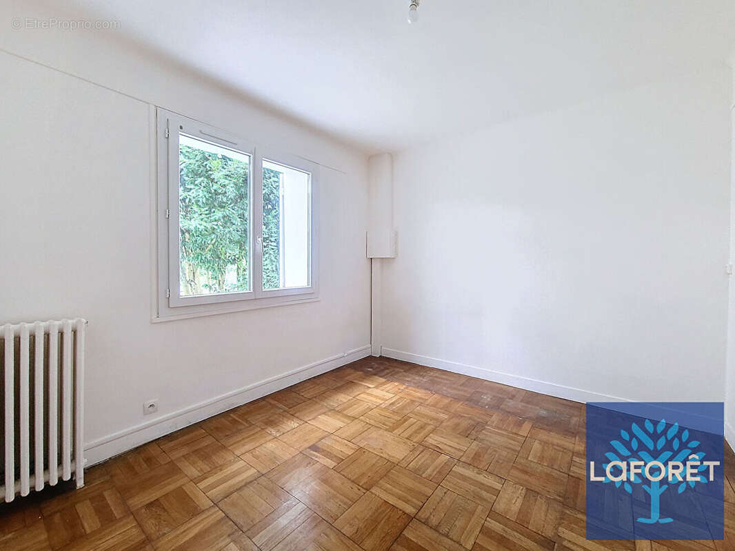 Maison à MORIGNY-CHAMPIGNY