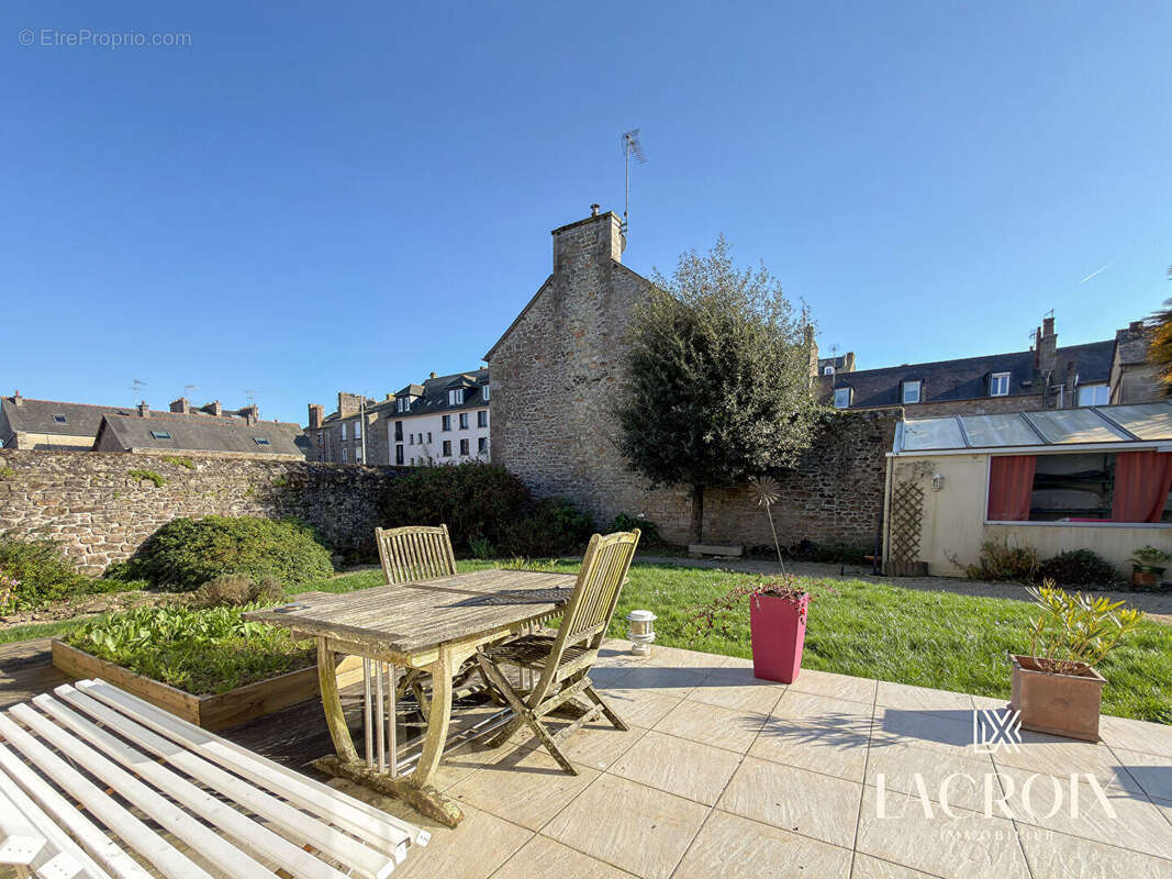 Maison à DINAN