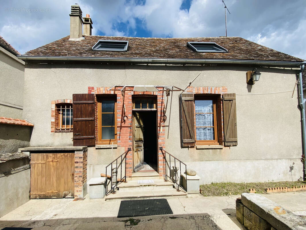 Maison à MONTEREAU-FAULT-YONNE