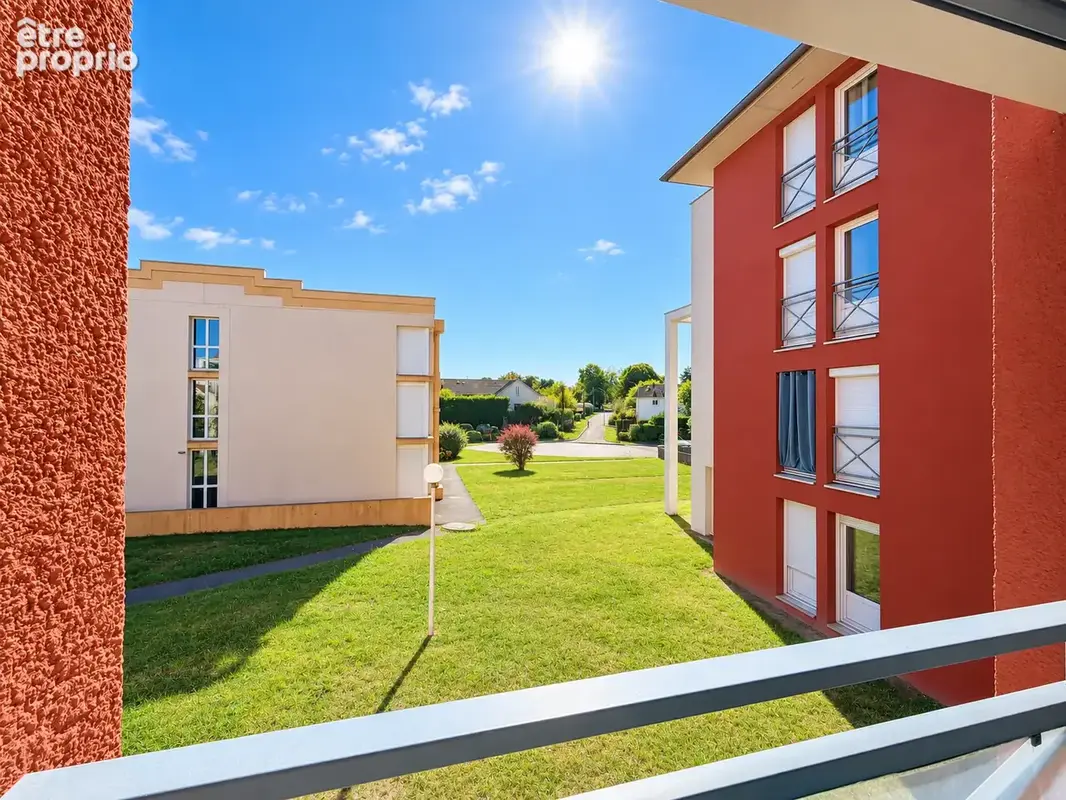 Studio lumineux 21 m2 avec balcon, parking et cave   Proche Faculté - photo 2