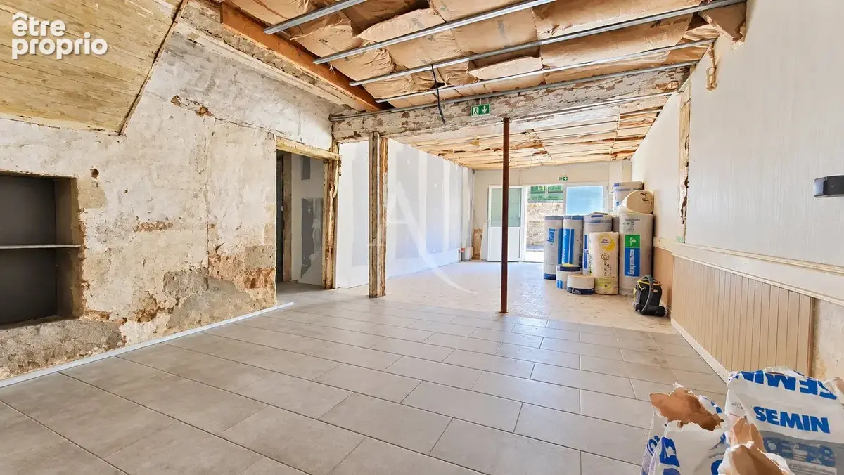 Immeuble rénové avec potentiel - Étriché Bourg - Exclusivité - photo 8