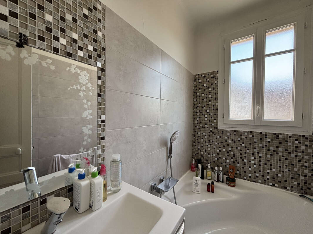 Maison à SARTROUVILLE