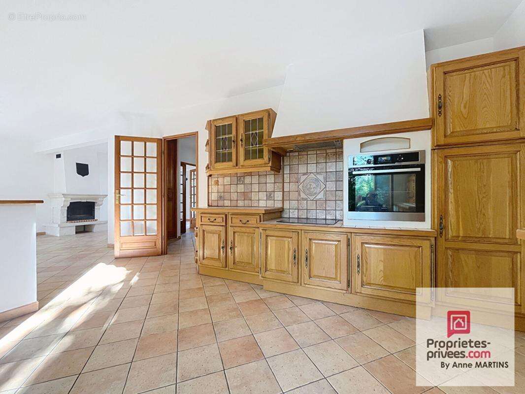 Maison à VIRY-CHATILLON