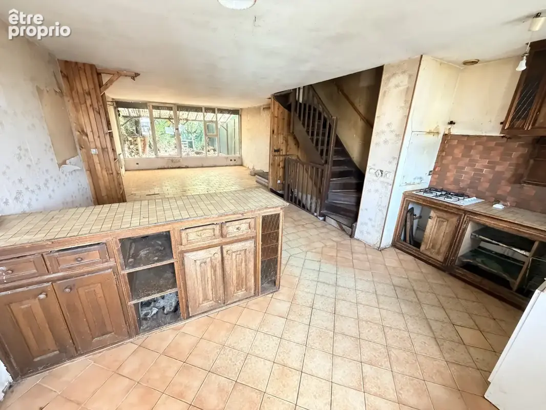 Maison avec jardin au prix d’un appartement   Emplacement idéal et fort potentiel ! - photo 3
