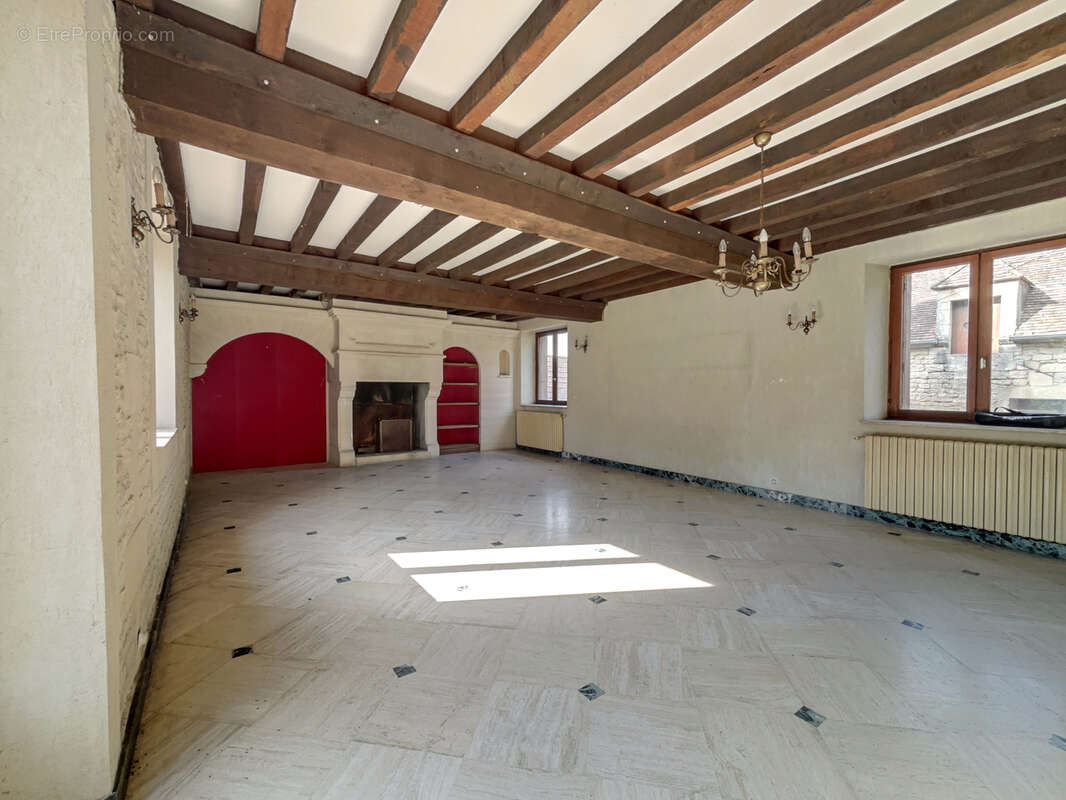 Maison à FONTAINE-HENRY