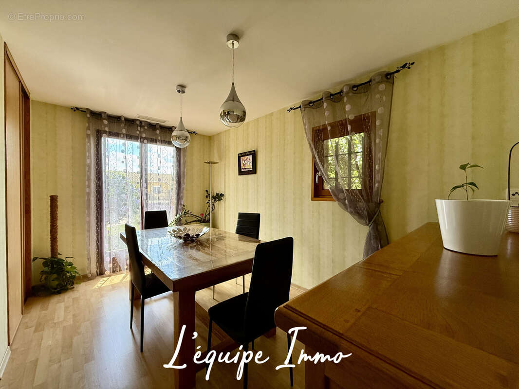 Maison à SAINT-LYS
