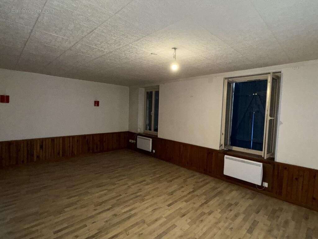 Maison à SAINT-VITTE