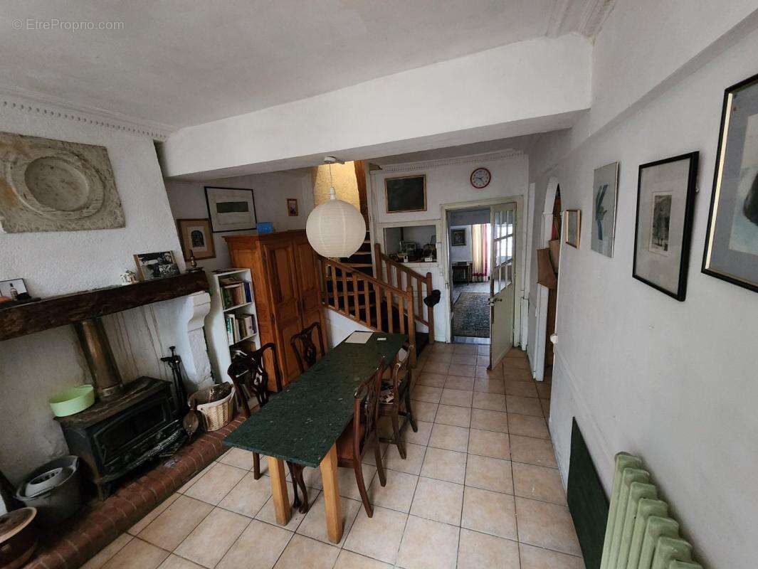 Maison à CONFOLENS