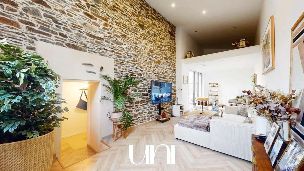 Maison à TROIS-MONTS