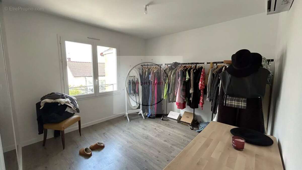 Maison à CHENNEVIERES-SUR-MARNE