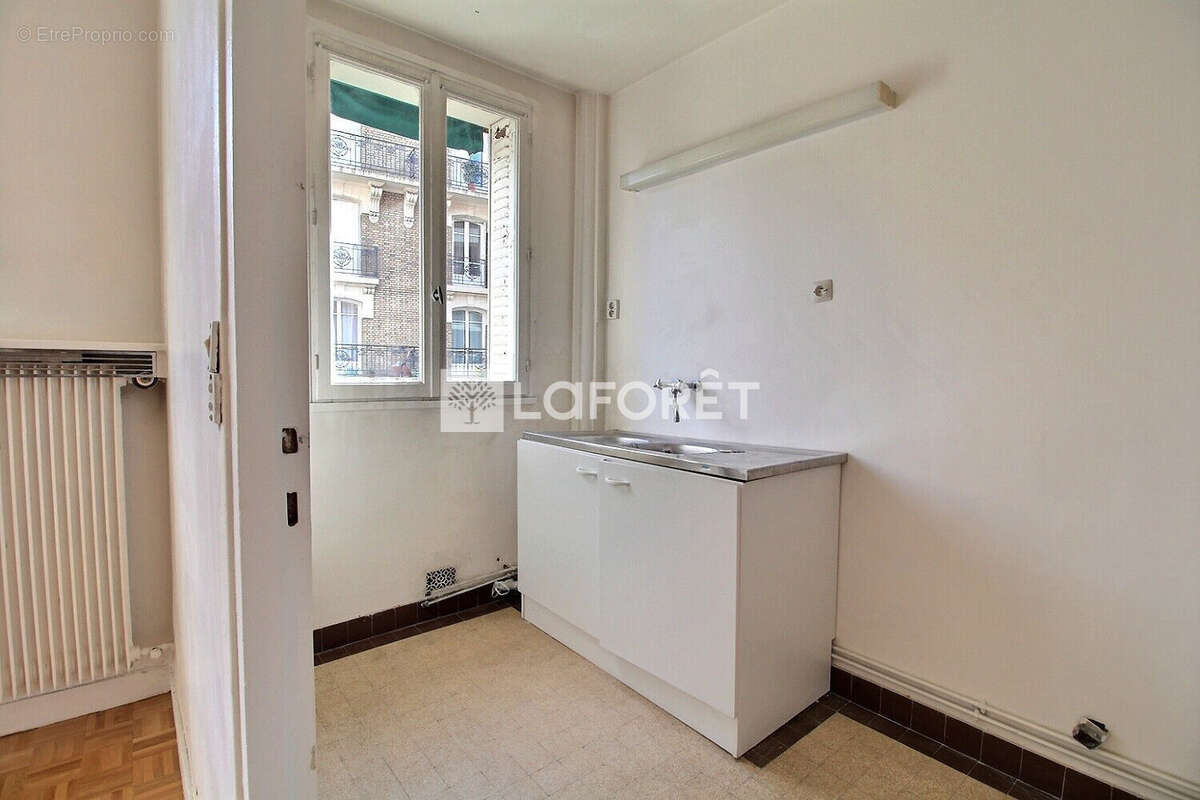 Appartement à LA GARENNE-COLOMBES