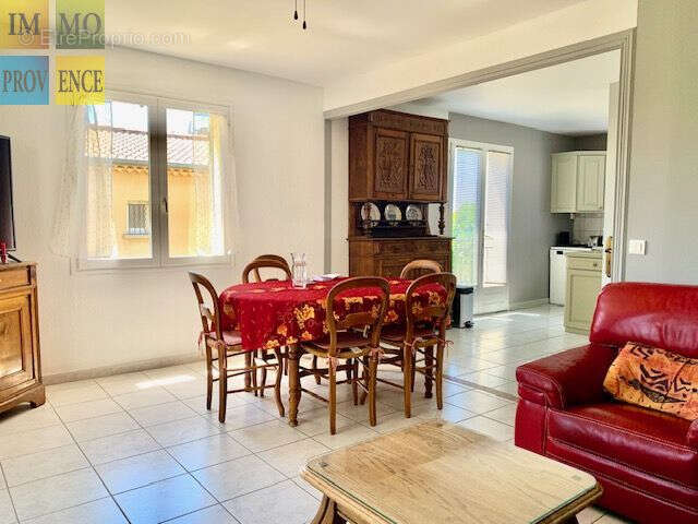 Appartement à PERTUIS