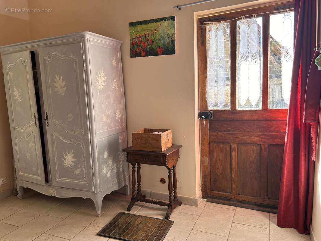 Longère de charme avec dépendances sur plus de 3 600 m2 de terrain - photo 5