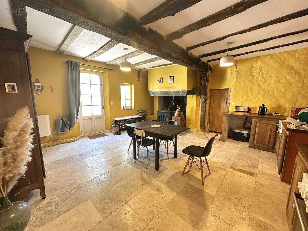 Maison à MONTPON-MENESTEROL