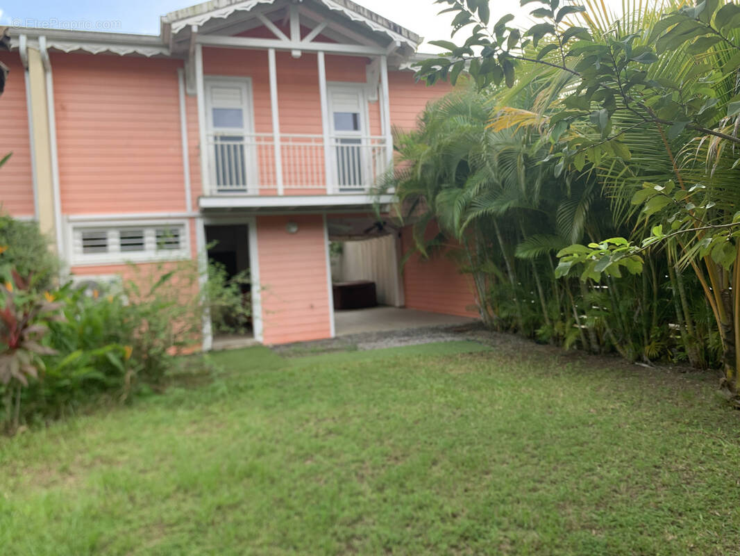 Maison à LES TROIS-ILETS