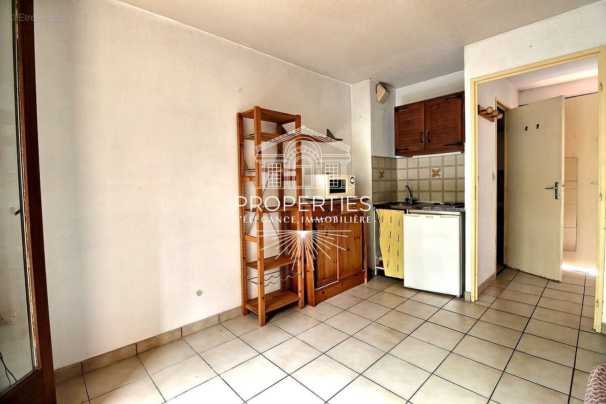 Appartement à BORMES-LES-MIMOSAS