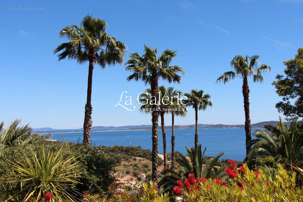 Maison à CARQUEIRANNE