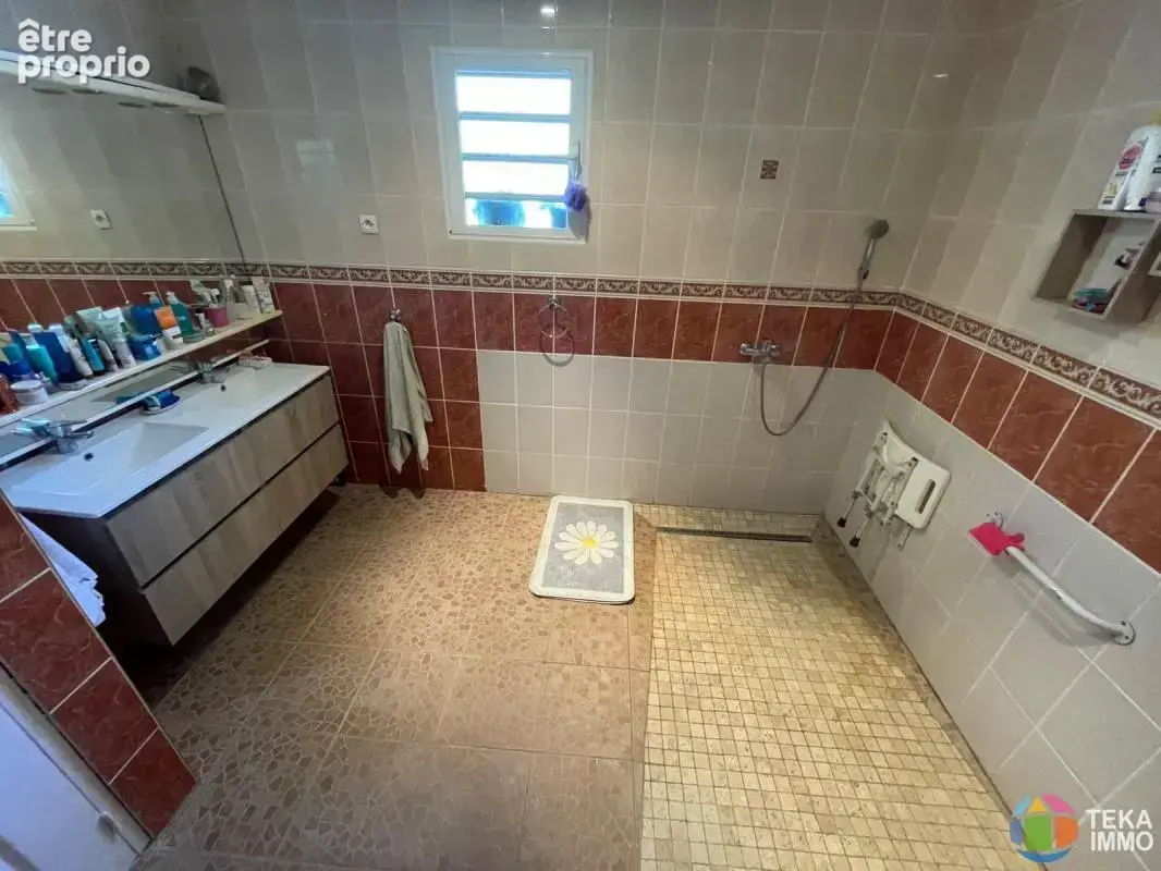FABIEN TEKA IMMO vous propose à la vente une maison F4 mitoyenne située à Sainte Marie dans le quartier de Beaumont, ile de la R - photo 9