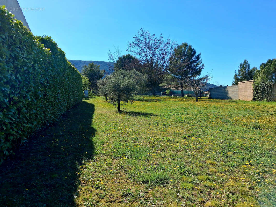 Maison à MAUBEC